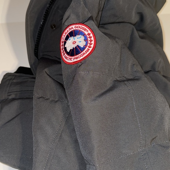 CANADA GOOSE Shelburne Parka graphite with Coyote Fur NWT XS - Picture 14 of 17